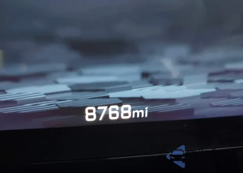 2025 Chevrolet Suburban 4Wd Z71 из США, поврежденный, VIN 1GNS6DRD6SR395473